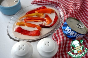 Запеченные перцы с соусом тоннато Запеченные перцы с соусом тоннато