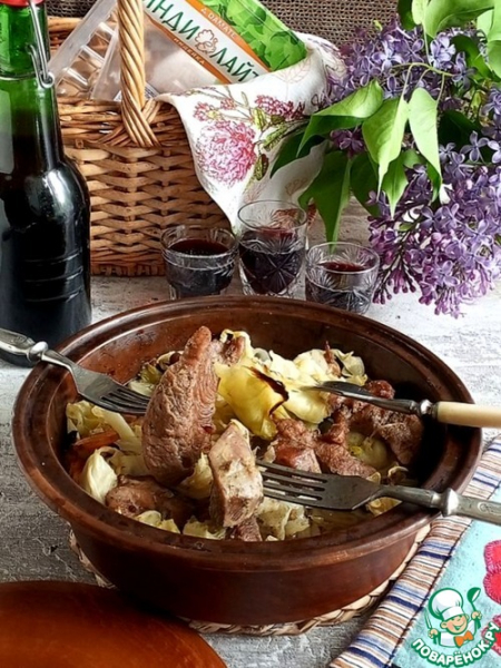 Запечённая пряная индейка с молодой капустой